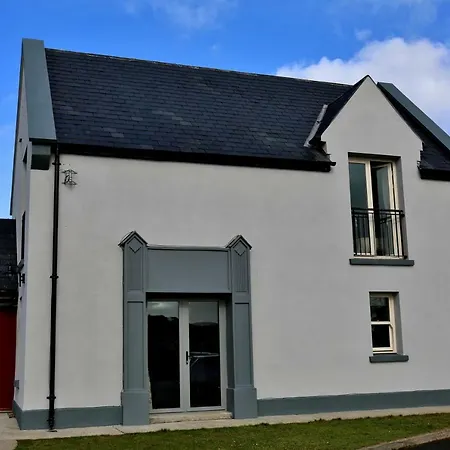 11 Court