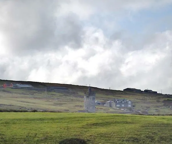 Feriehus 11 Court Doolin